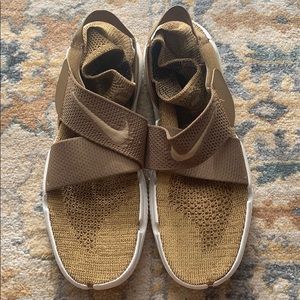 Men’s NIKE Free RN Motion Flyknit 2018 gold beige